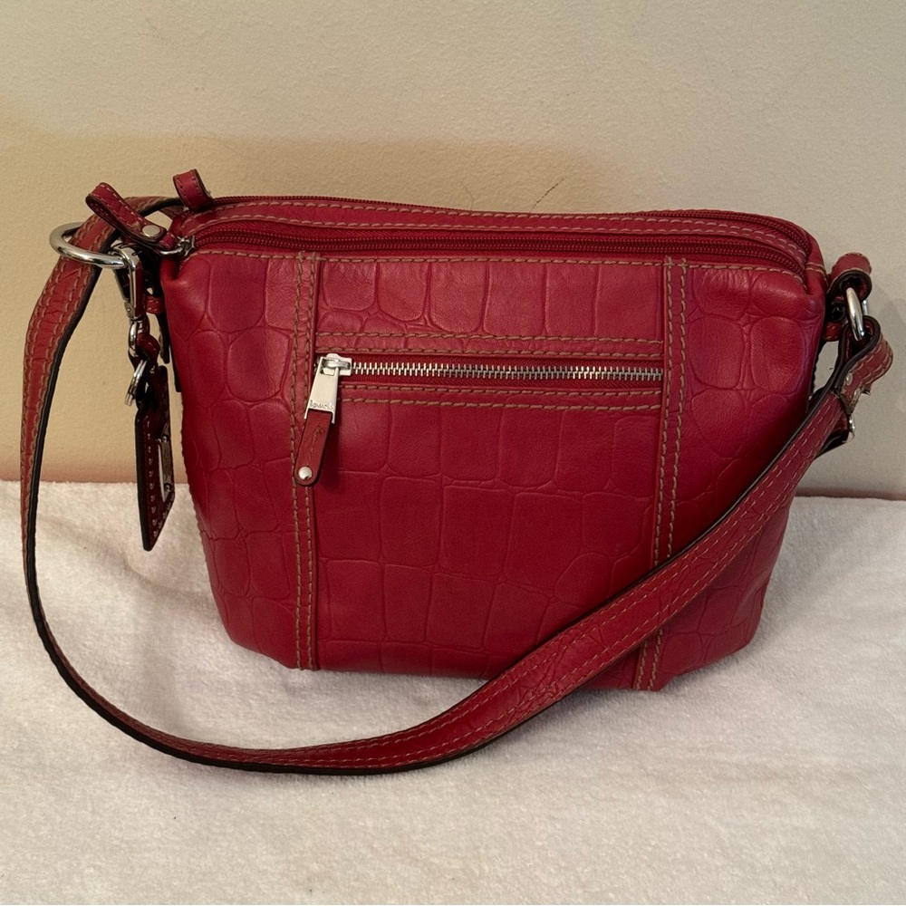 Tigaanello Red Genuine Leather Textured Crossbody/Shoulder Handbag